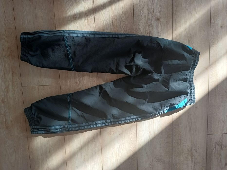 Spodnie sportowe adidas czarno szare 152