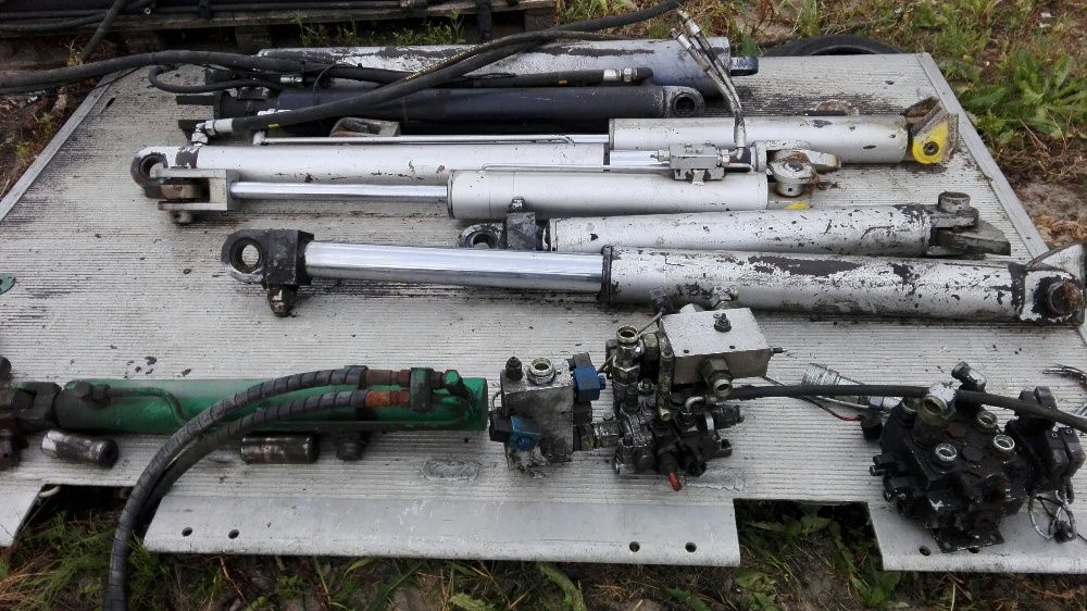 Siłownik hydrauliczne łuparek pompy  rozdzielacze