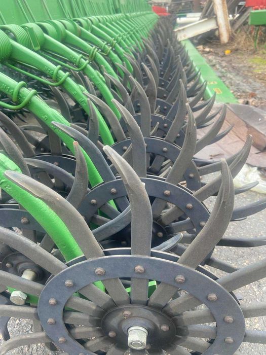 Борона-мотыга ротаційна John Deere 400 4,6/ 6/ 9/ 12 м.