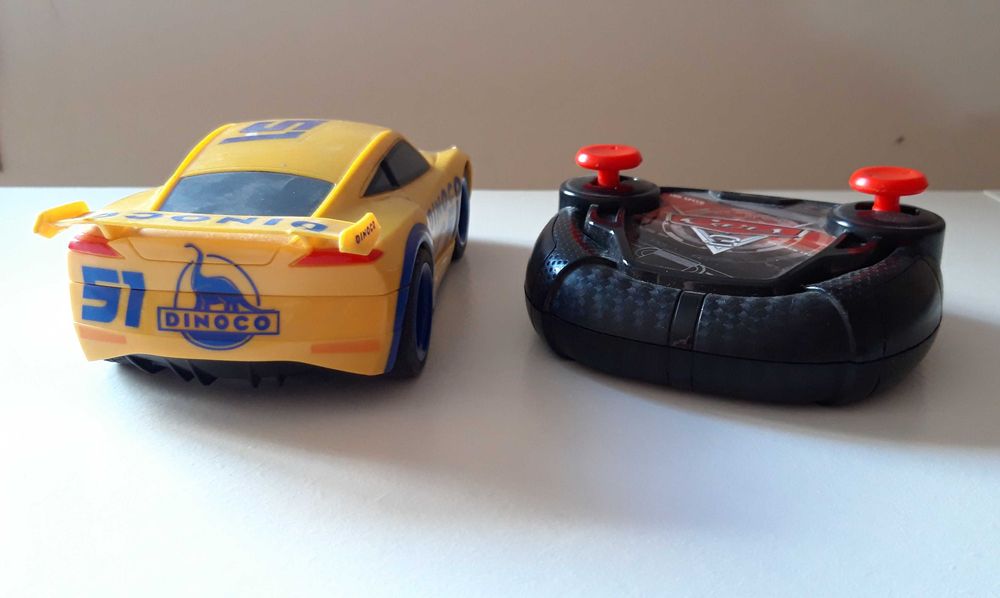Carro telecomandado CARS Disney Pixar