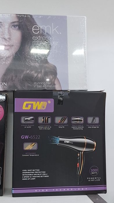 Secadores de cabelo  profissionais  e prancha