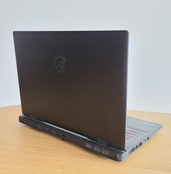 MSI Pulse 16/ Ultra 9/ RTX 4070/ 32GB/ 1TB