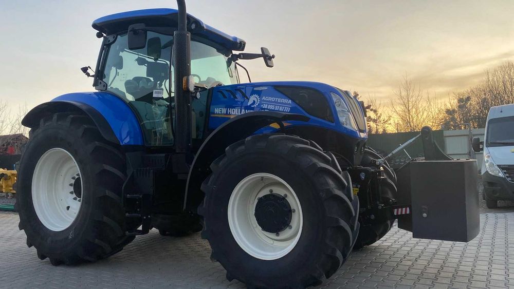 Фронтальна навіска на трактора NEW HOLLAND T 7060