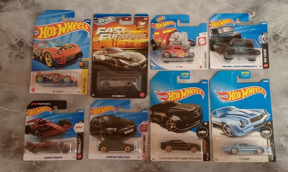 hot Wheels MainLine, Audi Mercedes Mazda Nissan Ferrari Ford Camaro