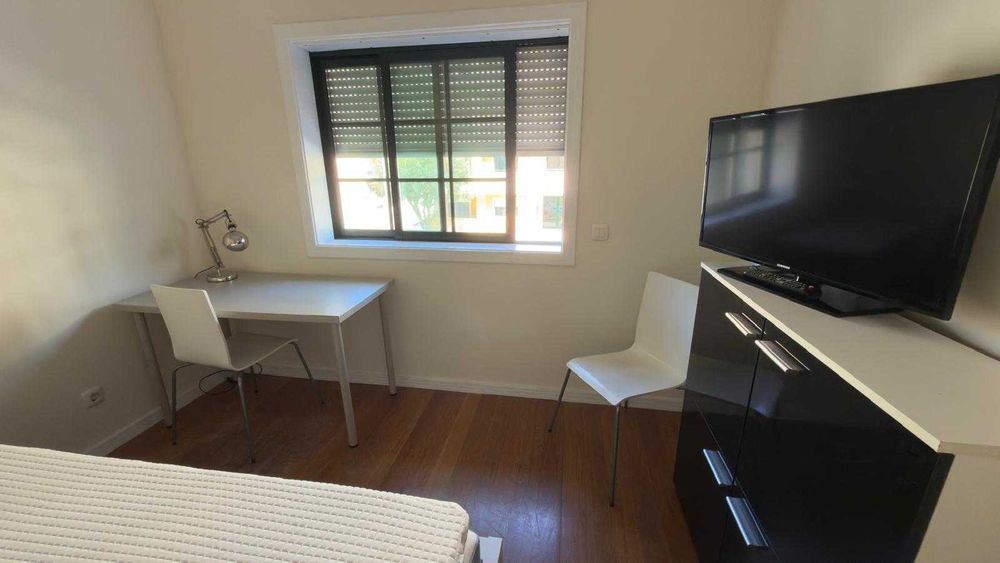 Arrendamento de quarto junto à NOVA SBE - Carcavelos