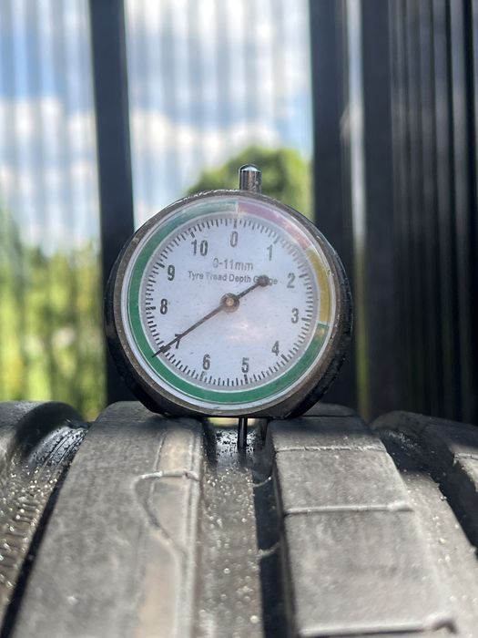 *Opona Dunlop 225/45/19 pojedynka