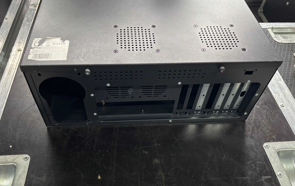 Obudowa RACK do komputera