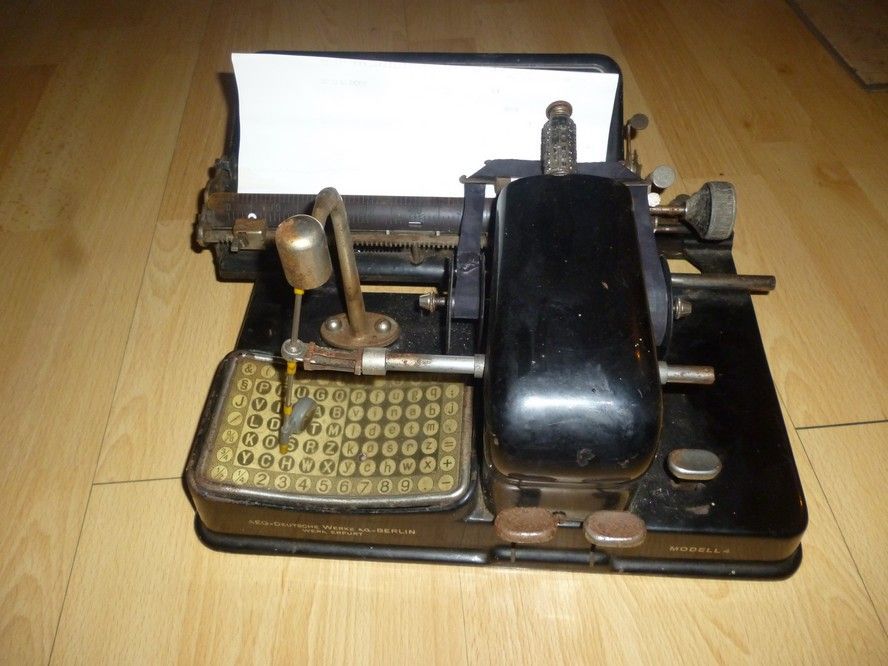 maszyna do pisania mignon 4