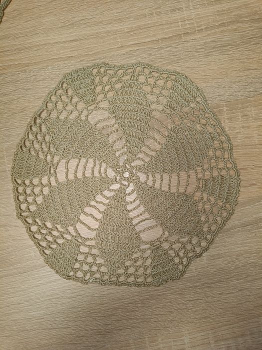 Zestaw 3 stylowych, szydełkowych serwetek cappuccino , nowe rękodzieło