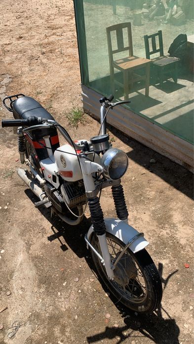 Moto famele com motor de zundapp