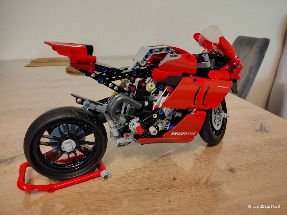Lego 42107 Technic Ducati Panigale V4