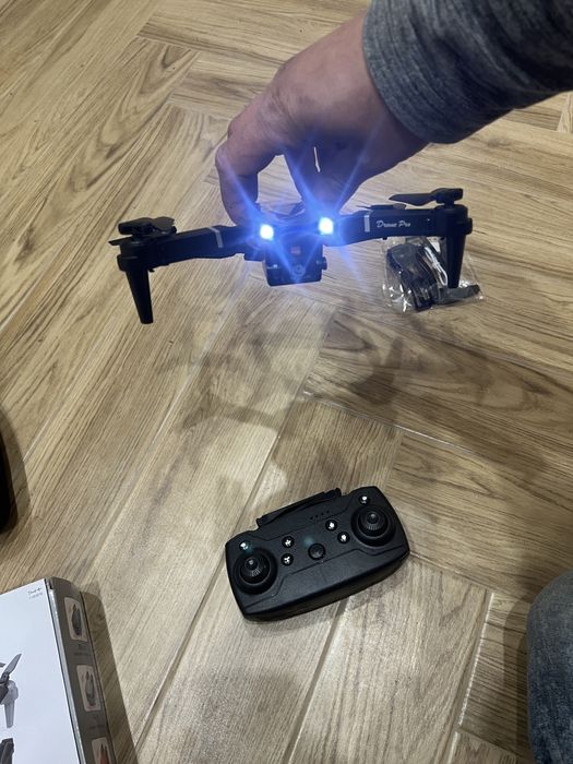 Drone e99 nowe  fajny dron