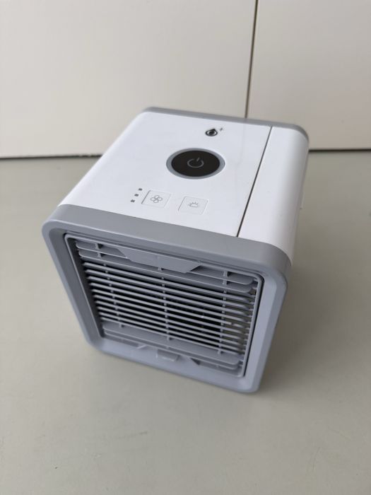 Mini Ar Condicionado Portátil / Humidificador - Como Novo