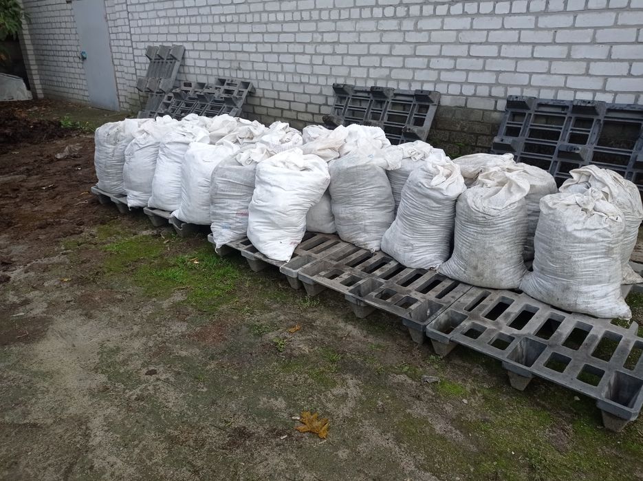 Перегной грибной .  В мешках