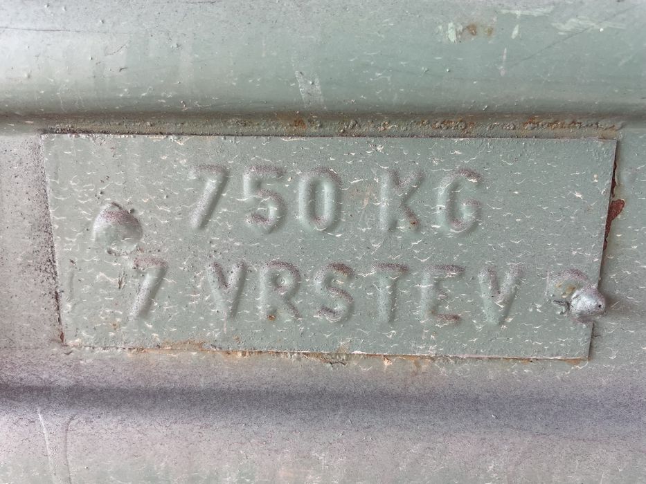 Металеві чеські контейнери/ящики