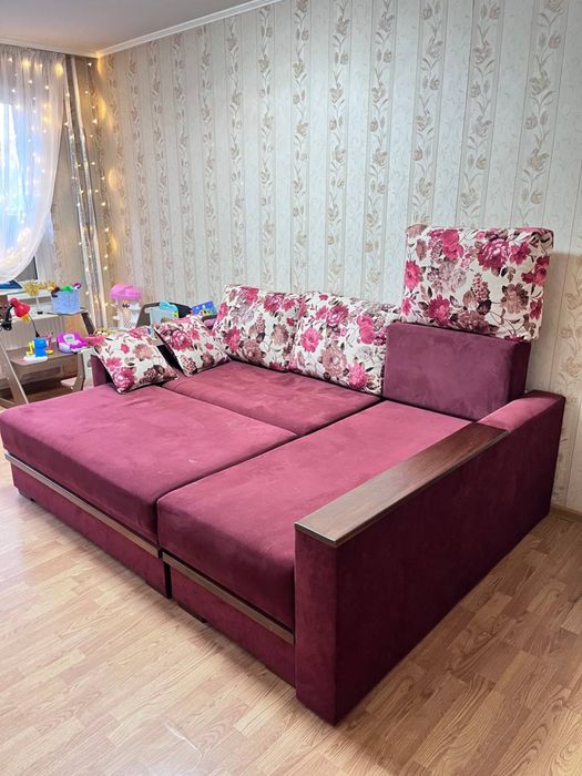 Диван розкладний в хорошому стані