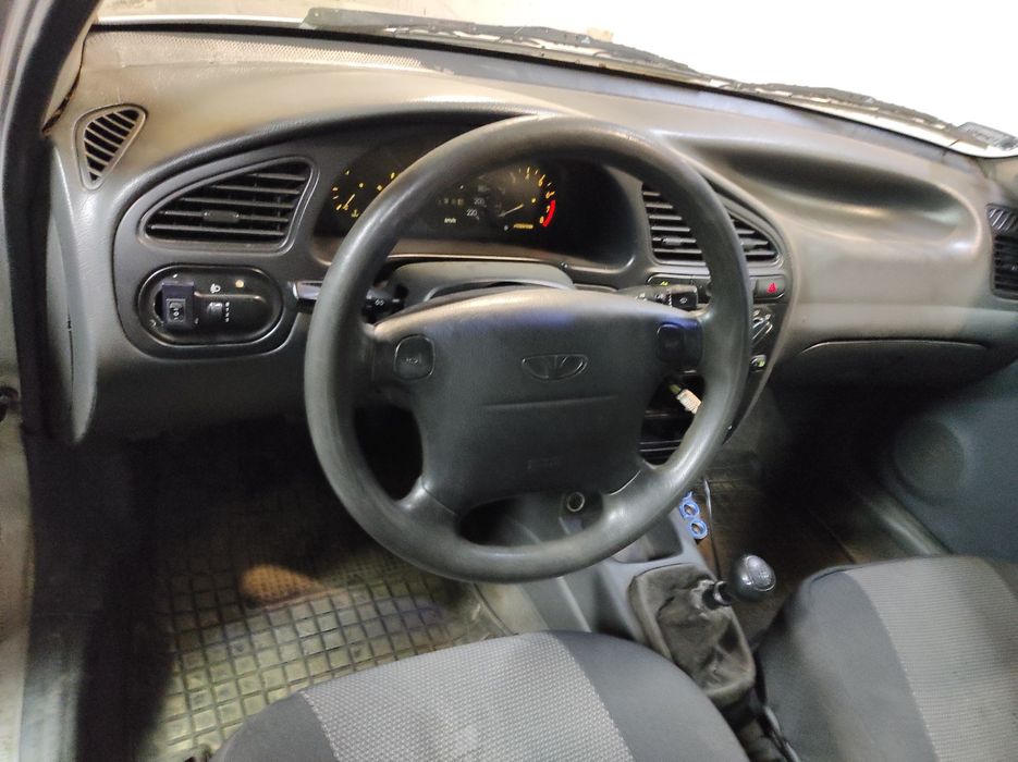 Продам запчасти на Ланос сенс