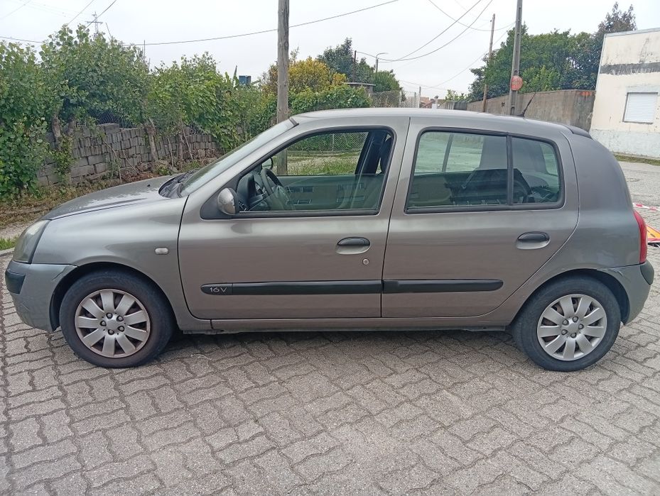 Renault Clio — fotografia 7