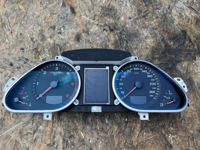 Licznik AUDI A6 C6 Diesel kolorowy fis EUROPA