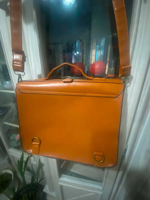 Mala e Mochila Camel estilo vintage/satchel - Nova