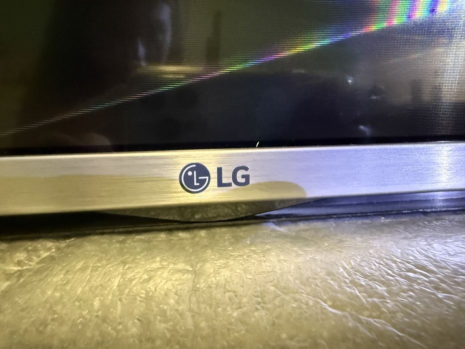Телевізор LG діагональ 43