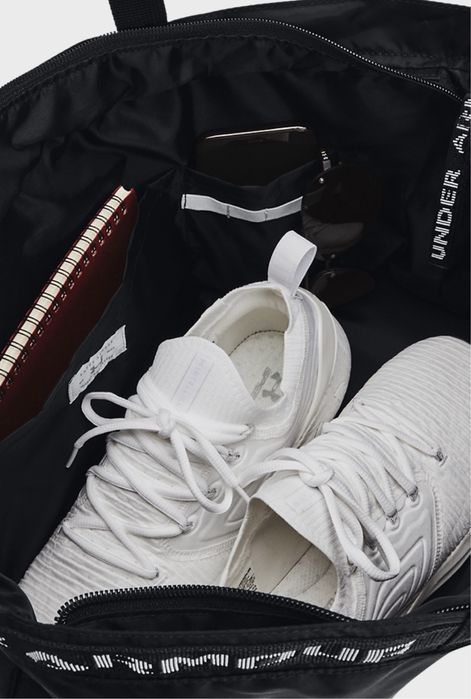 Жіноча чорна сумка Under Armour Favorite Tote