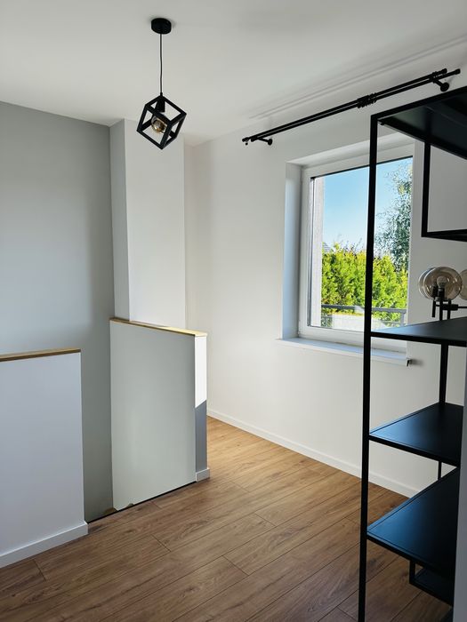 Dwupiętrowe mieszkanie 110m2, taras z ogrodem  120m2, domek ogrodowy