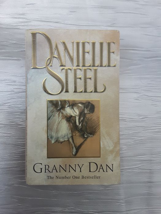 Д. Стил. Granny Dan