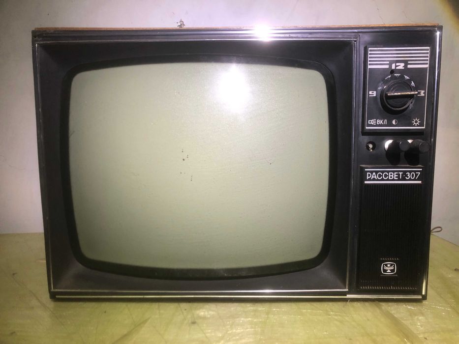 Ламповий телевізор радянських часів