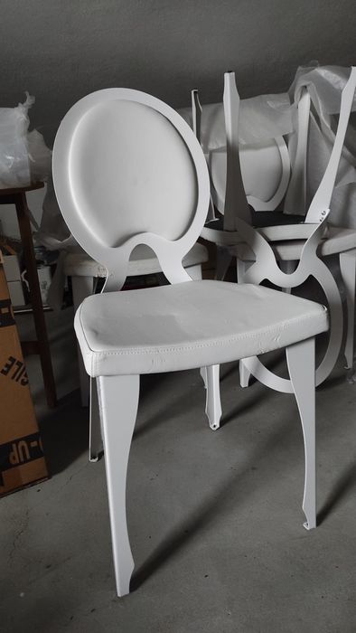 Cadeira design em alumínio e ecopelle