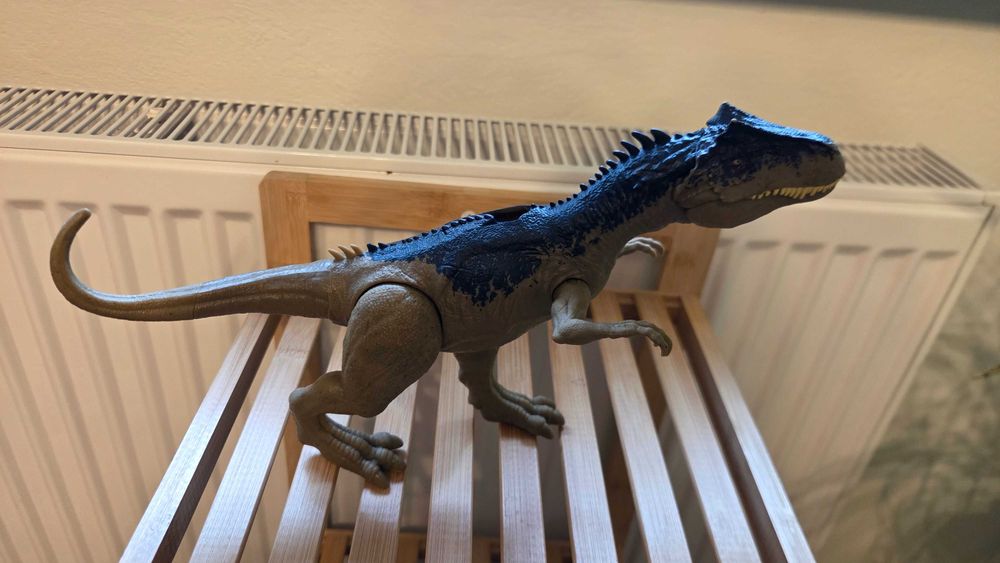 Mattel Jurassic World Ryczący dinozaur Allosaurus