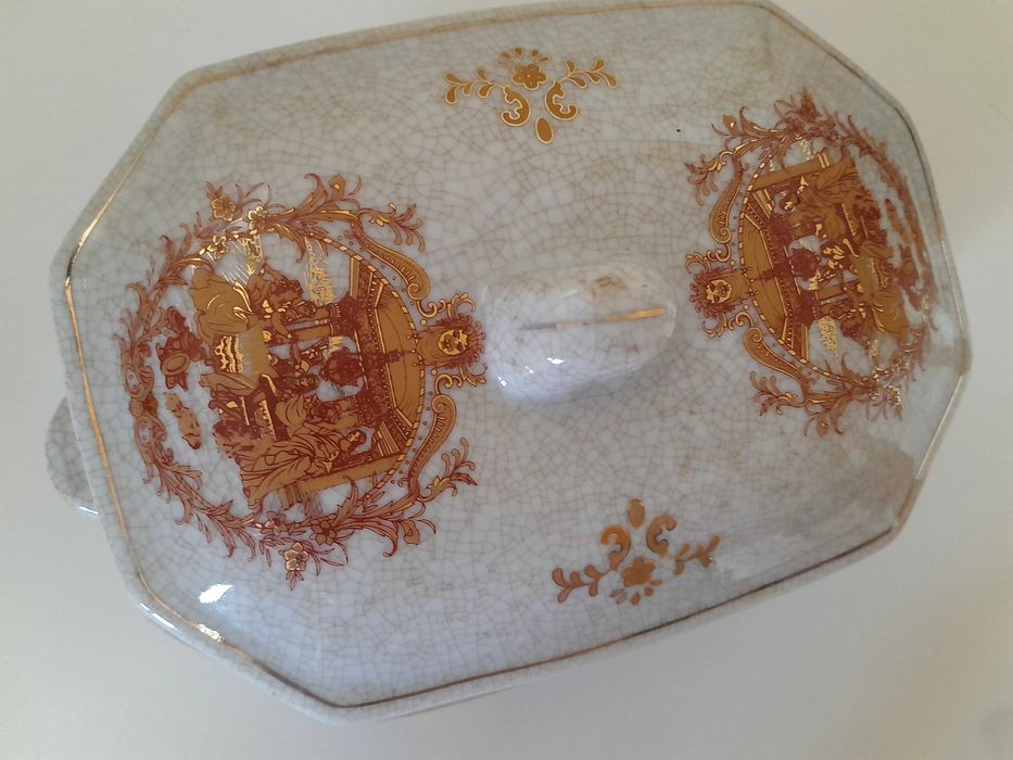 Pequena terrina decorativa