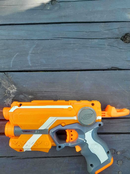 Zabawkowy pistolet NERF