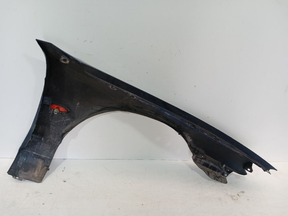 Guarda-lamas esquerdo FORD Mondeo II (BAP)