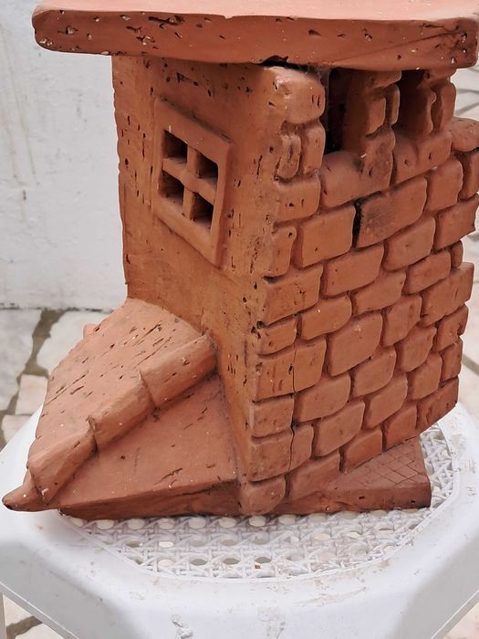 Vendo peça em barro muito rara