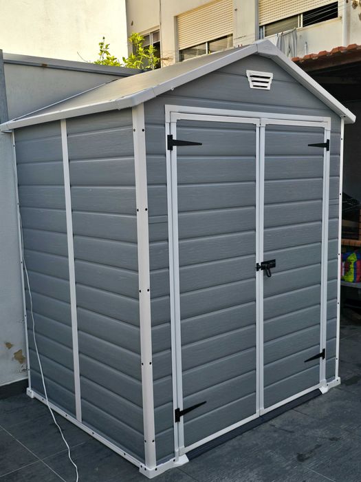 Abrigo Jardim PVC 2.5m²