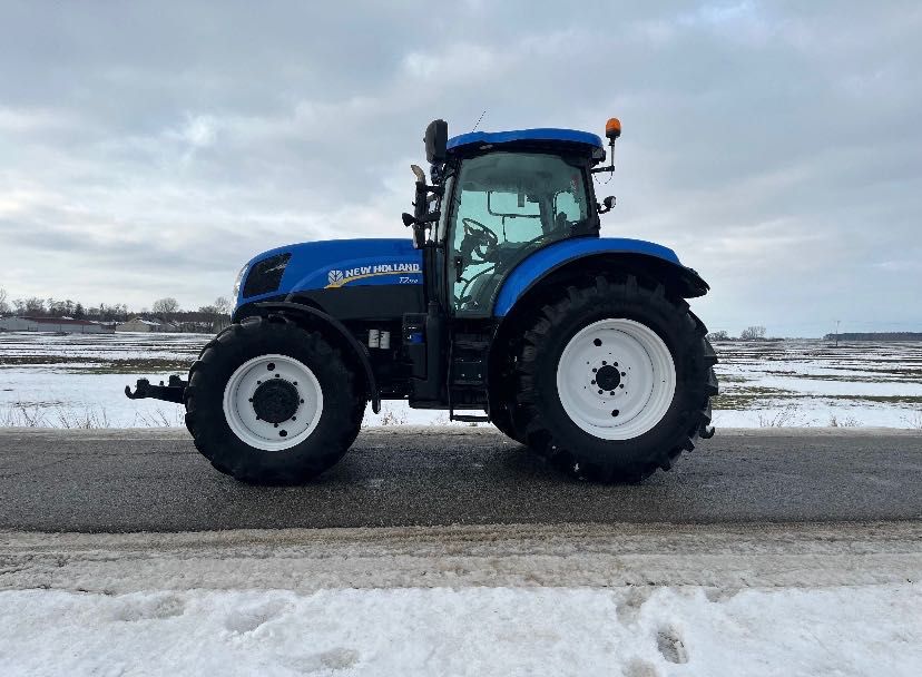 New Holland T 7170 трактор