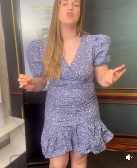 Vestido bordado folhos novo