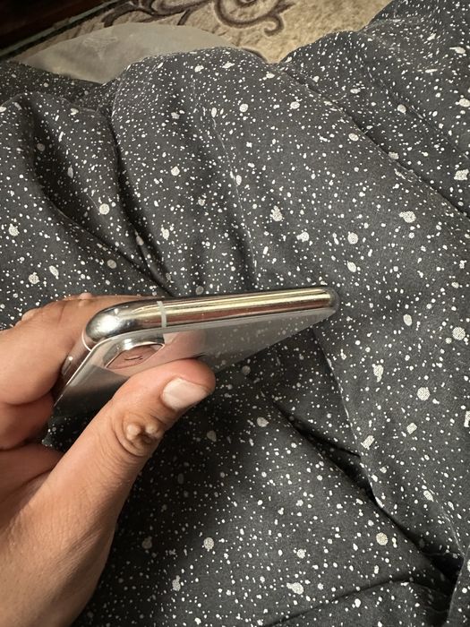 iphone xc R-SIM 64gb 8/10
