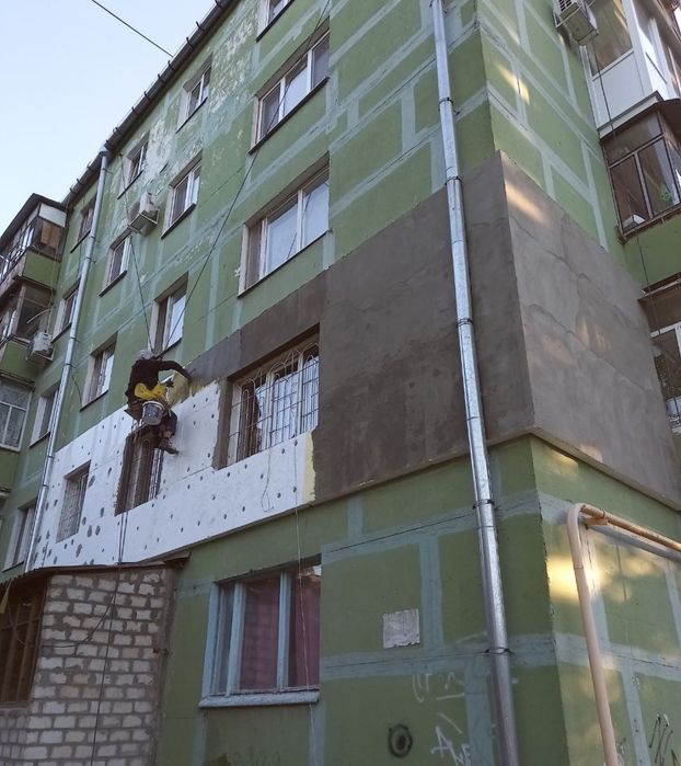 Высотные работы. Утепление. Герметизация швов.