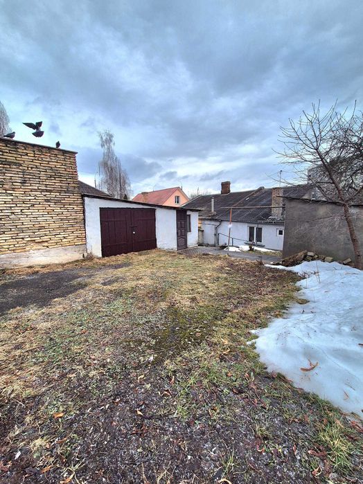 √ Продаж цегляного будинку з гаражем та ділянкою 4.8 сот