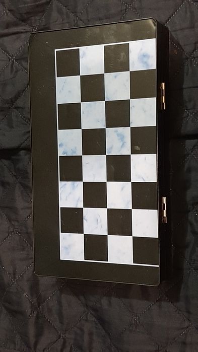 Шахматы комплект, в коробке