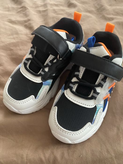 Кросівки дитячі демісезонні, 28 р.