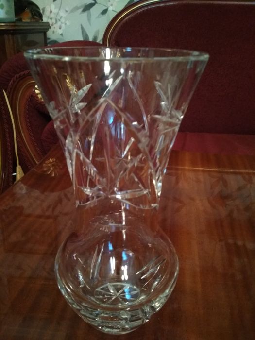 Ваза хрустальная.