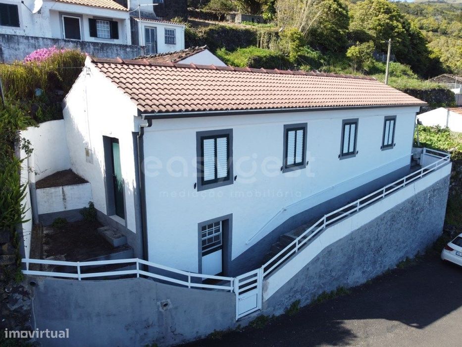 Casa Típica com Vista Mar - Ribeiras, Ilha do Pico