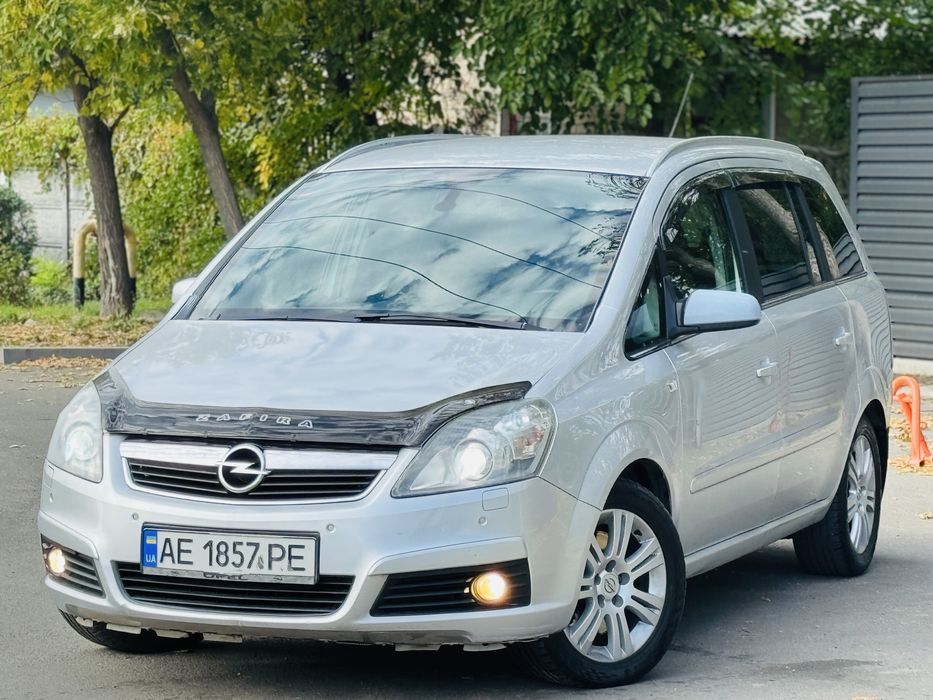 Opel zafira 7мест