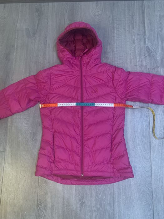 Легкий  пуховик  JackWolfskin, XS