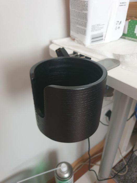 Uchwyt na kubek do biurka