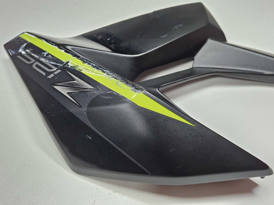 Owiewka prawa osłona boczna chłodnicy Kawasaki Z125 rok 19-24