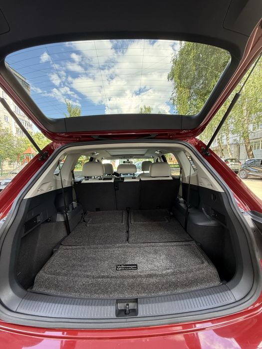 Volkswagen Tiguan Allspace R-Line 2.0 бензин 2018 року